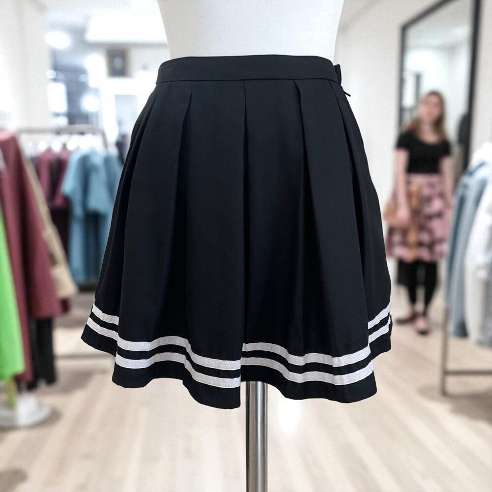 Hot Topic Black Pleated Mini Skirt Large Preppy Kawaii Egirl Y2K Cosplay‎ School